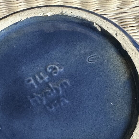 VINTAGE 1940S-50S MCM HYALYN USA 942 POTTERY UTENSIL CROCK, POT OR VASE 7" TALL - Picture 7 of 7